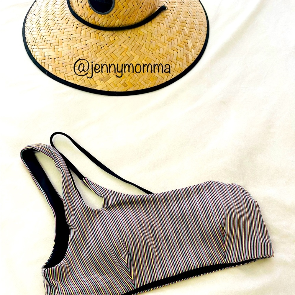 Hurley Radial Asymmetric Surf Top bikini small NWT